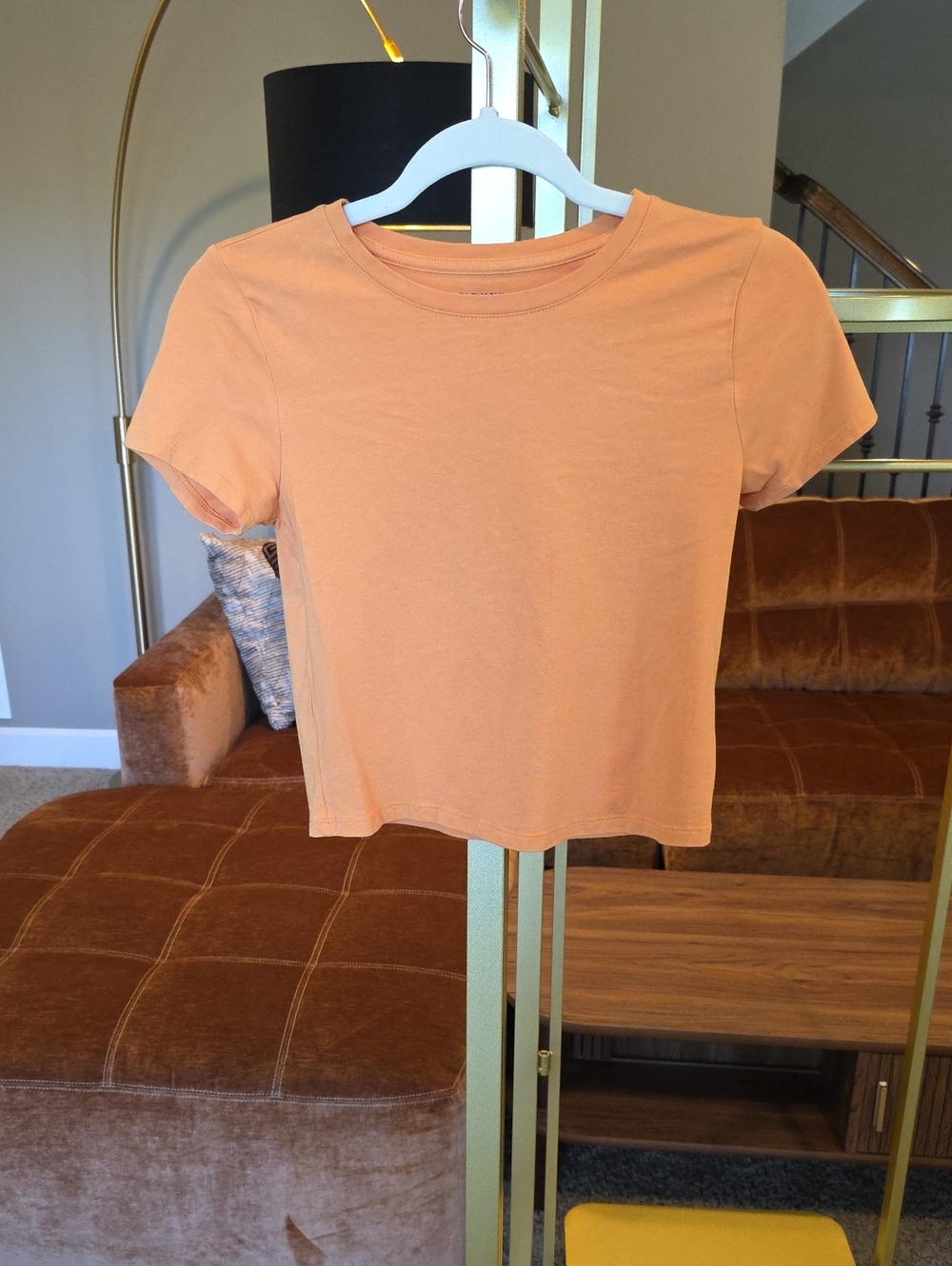 Old Navy Short Sleeve Crewneck Tee in Peach